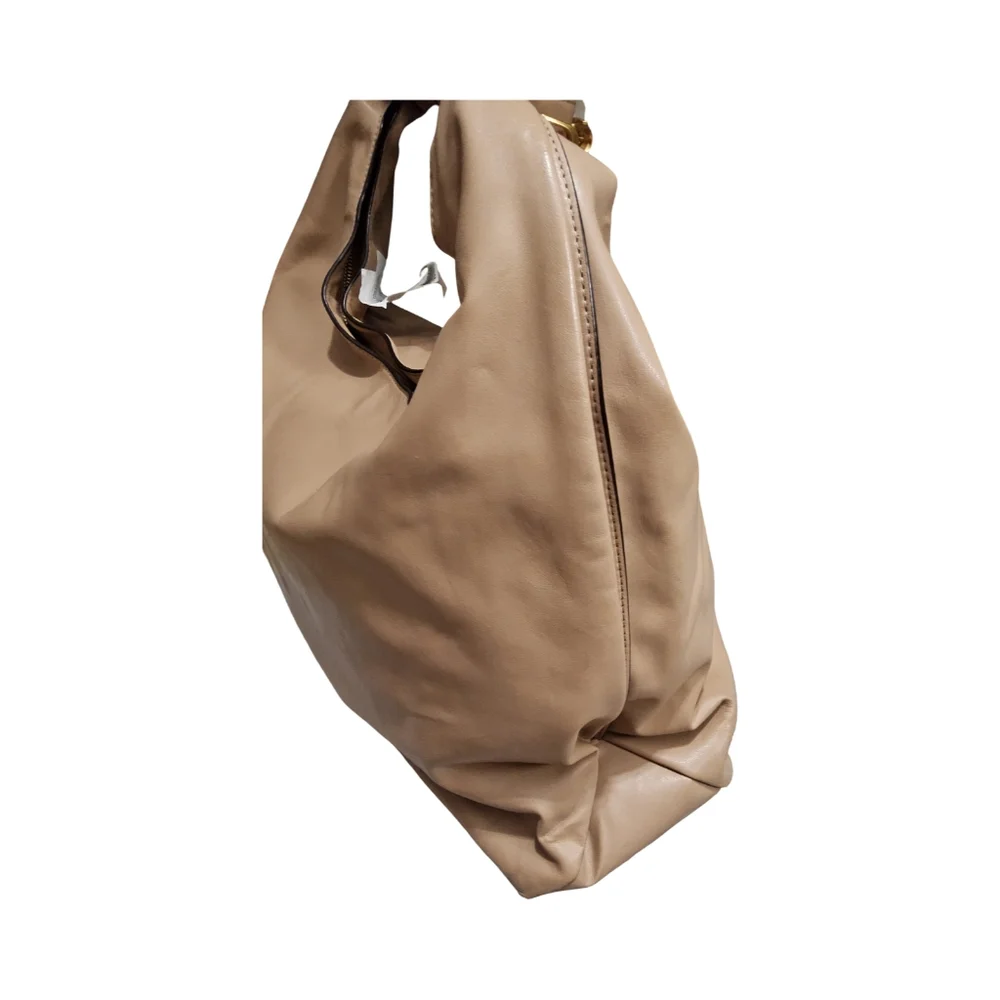 Donna Karan please note